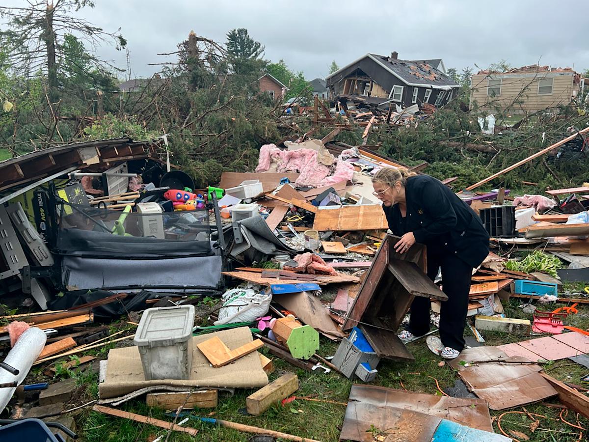 Michigan Tornadoes Confirmed: Deaths, Power Outages & Damage